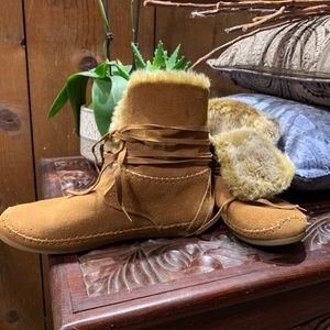 Tom’s Moccasin Boots
